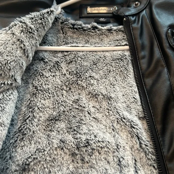 Vegan leather jacket NWT - Picture 5 of 8